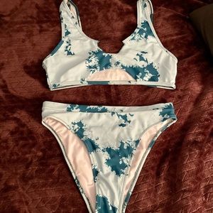 🎉Blooming Jelly Bikini NWT! Large